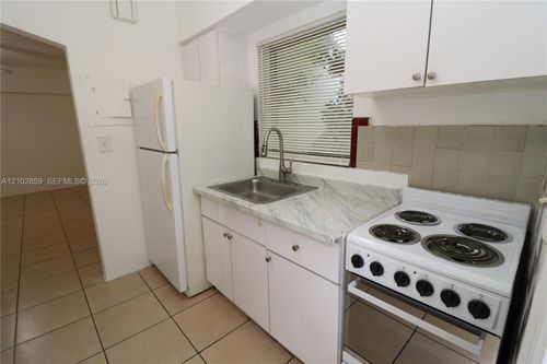 4-777 Ne 85th St, Miami, FL, 33138-3670 | Card Image