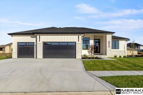 18304 Acorn Dr, Gretna, NE, 68028-7053 | Card Image