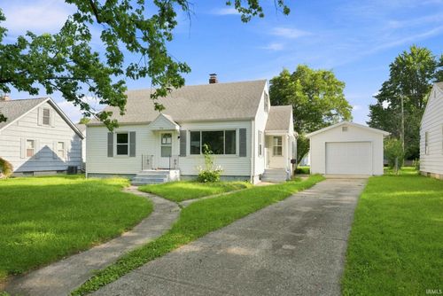910 Jackson Blvd, Rochester, IN, 46975-1924 | Card Image