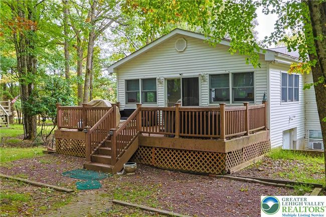271 N Shore Dr, House other with 3 bedrooms, 3 bathrooms and null parking in Albrightsville PA | Image 34