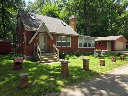 1609 Jackson Park Dr, Delavan, WI, 53115-4054 | Card Image