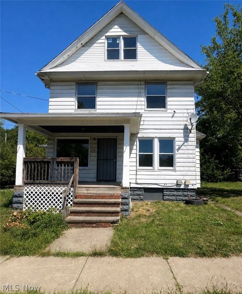 7201 Claasen Ave, Cleveland, OH, 44105-5024 | Card Image