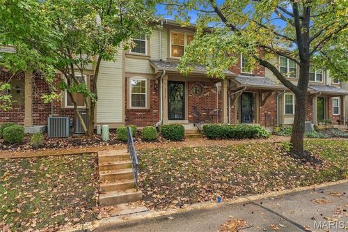 5319 N Kenrick Parke Dr, Saint Louis, MO, 63119-5048 | Card Image