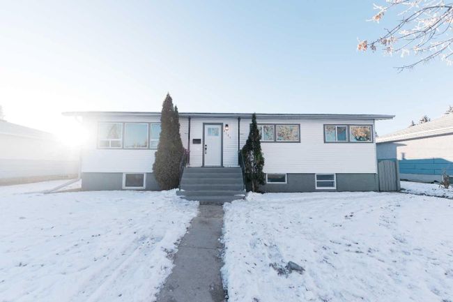 4121 38 Street, Home with 5 bedrooms, 2 bathrooms and 5 parking in Red Deer AB | Image 35