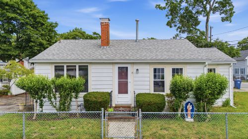 17 Swift Ave, Wareham, MA, 02571-2515 | Card Image