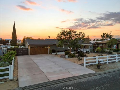 4935 Maureen Ln, Moorpark, CA, 93021-7127 | Card Image