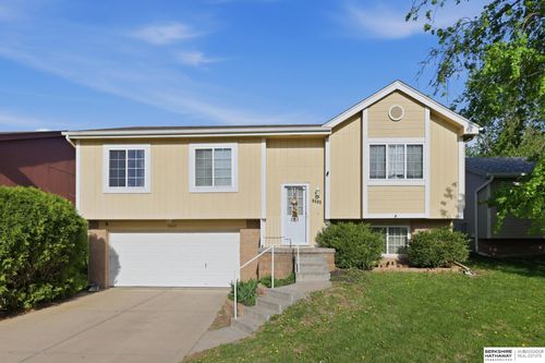 8929 N 78th Avenue Cir, Omaha, NE, 68122-4109 | Card Image