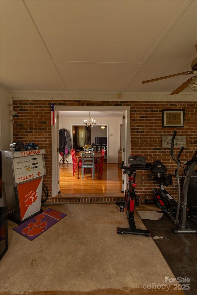1352 W Cherokee St, House other with 3 bedrooms, 3 bathrooms and null parking in Blacksburg SC | Image 13