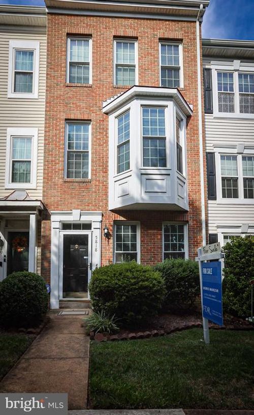 5818 Cowling Ct, ALEXANDRIA, VA, 22304-7319 | Card Image