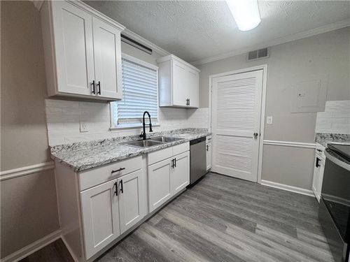 452 Lexington Dr, Lawrenceville, GA, 30046-3307 | Card Image