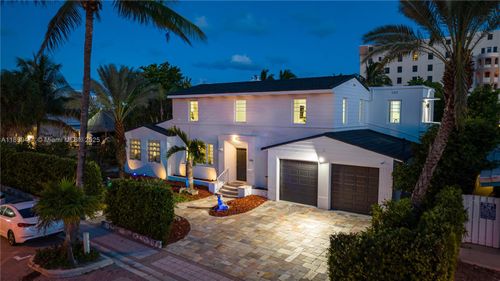 320 Polk St, Hollywood, FL, 33019-1717 | Card Image