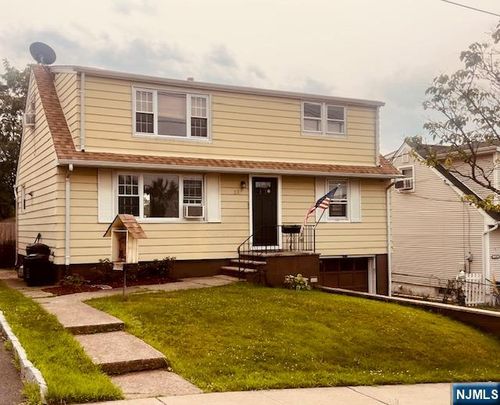 222 Union Avenue, Wood Ridge, NJ, 07075 | Card Image