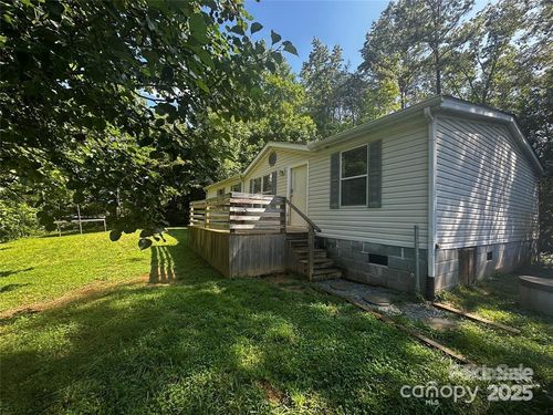 584 Ebenezer Rd, Old Fort, NC, 28762-7885 | Card Image