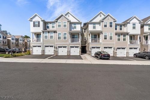 104 Iris Ct, Warren, NJ, 07059-5354 | Card Image