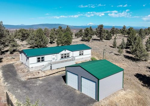 8628 Sw Crater Loop Rd, Terrebonne, OR, 97760-9206 | Card Image