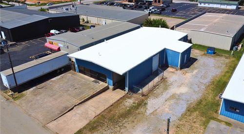 1008 Clayton St, Springdale, AR, 72762-4975 | Card Image