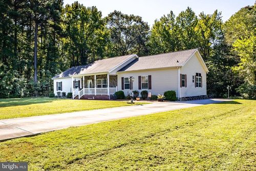 1092 S Independence Dr, Montross, VA, 22520-9035 | Card Image