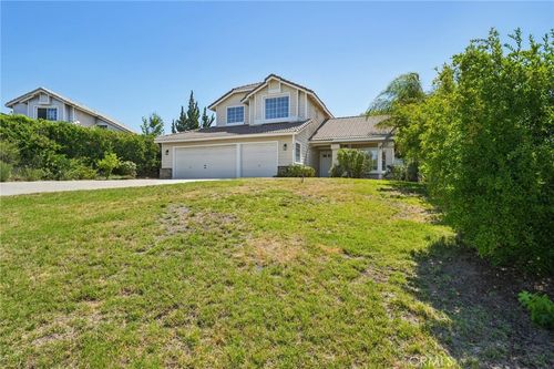 950 Starlight Ct, Banning, CA, 92220 | Card Image