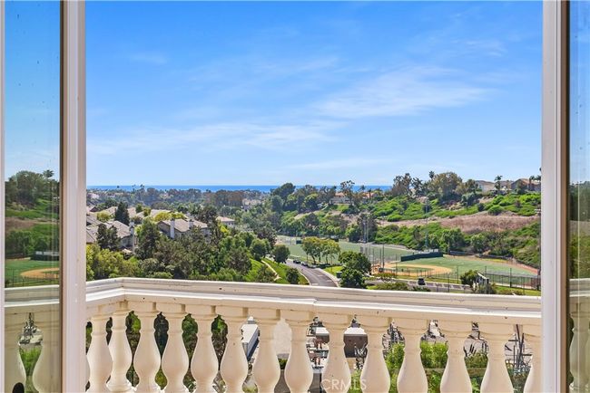 49 Poppy Hills Rd, House other with 6 bedrooms, 7 bathrooms and 3 parking in Laguna Niguel CA | Image 29
