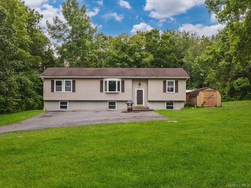 399 New Paltz Rd, Highland, NY, 12528-2537 | Card Image