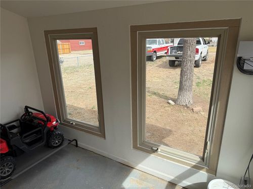 550 Custer Ave, Akron, CO, 80720-1032 | Card Image