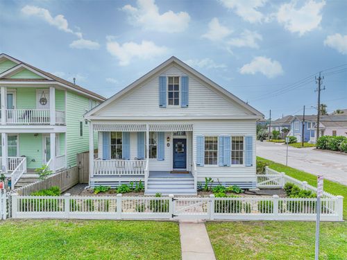 1127 Avenue M, Galveston, TX, 77550-8210 | Card Image
