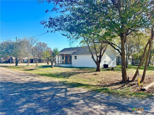 210 S Avenue A, Crawford, TX, 76638 | Card Image