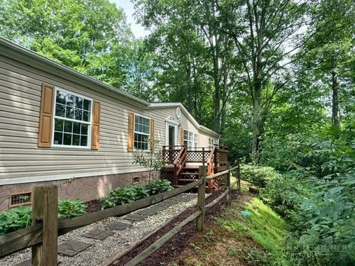 68 Rhoneys View Rd, Newland, NC, 28657-7918 | Card Image