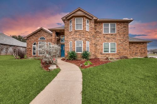 500 Aurora Dr, Euless, TX, 76039-2064 | Card Image