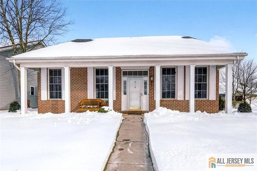 9 Liedtke Dr, Cranbury, NJ, 08512-2721 | Card Image