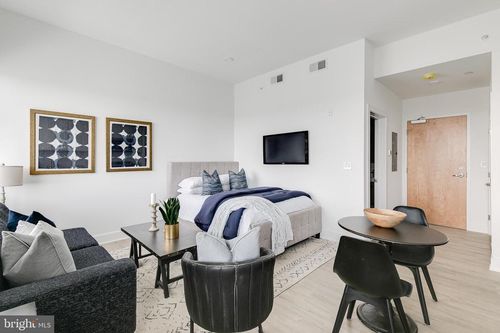 unit-307-2201 Washington Ave, PHILADELPHIA, PA, 19146-2570 | Card Image