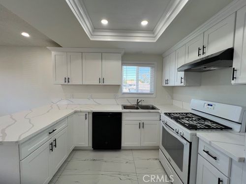 7891 Ellis Ave, Huntington Beach, CA, 92648 | Card Image