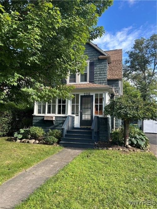 205 Maple Ave, Hamburg, NY, 14075-4809 | Card Image