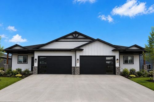 724 Sequoia Dr, Altoona, WI, 54720-7401 | Card Image