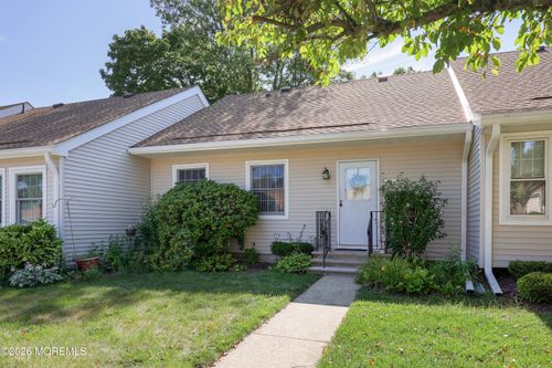 c-136 Rigi Strasse, Freehold, NJ, 07728-3490 | Card Image