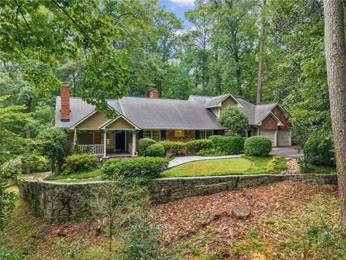 1037 Davis Dr, Sandy Springs, GA, 30327-4535 | Card Image