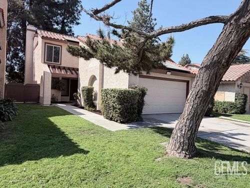 4122 Pinewood Lake Dr, Bakersfield, CA, 93309-9310 | Card Image