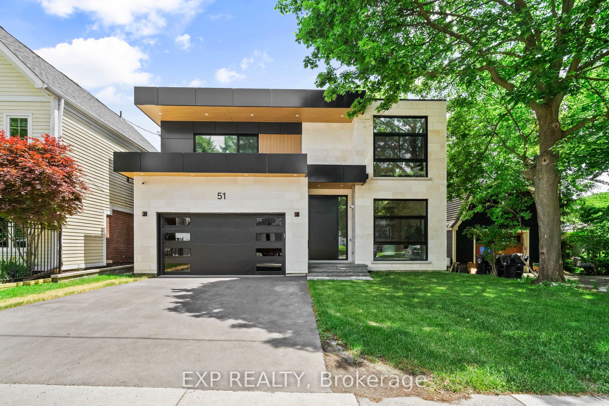 Residential in Toronto W06