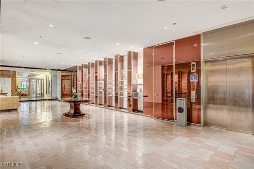 5207-4381 W Flamingo Rd, Las Vegas, NV, 89103-3903 | Card Image