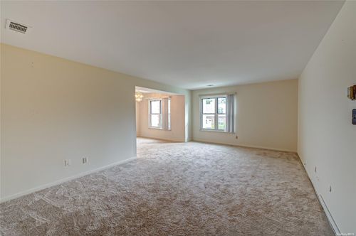 apt-135-175 Main Ave, Wheatley Heights, NY, 11798-2130 | Card Image