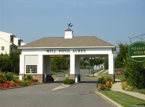 422-229 Miro Pl, Port Washington, NY, 11050-2426 | Card Image