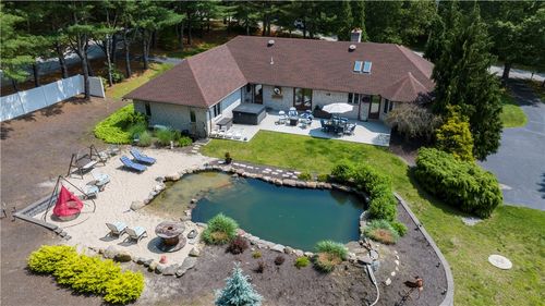 140 White Birch Cir, Hope, RI, 02831-1107 | Card Image