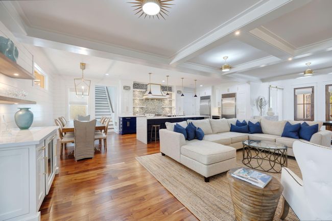 290 Seabreeze Blvd | Image 9