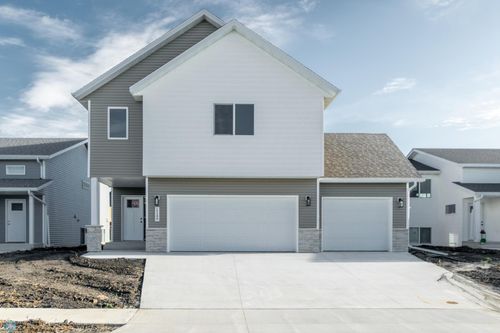 1149 60th Ave W, West Fargo, ND, 58078-2960 | Card Image