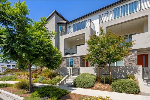 173 Sentosa, Irvine, CA, 92618-1457 | Card Image