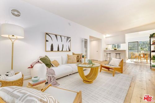 73-11138 Aqua Vista St, Studio City, CA, 91602-3166 | Card Image