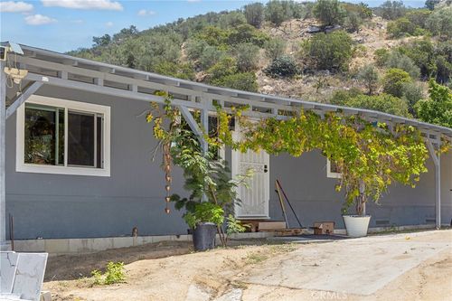 39018 Jubilee Way, Fallbrook, CA, 92028-8082 | Card Image