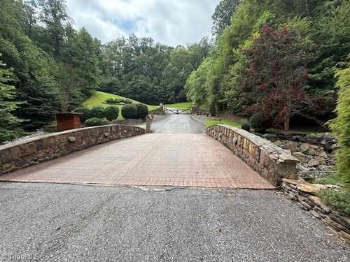 00 Breakaway Drive, McGrady, NC, 28659 | Card Image