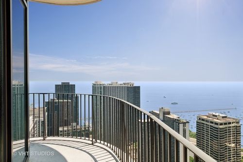 unit-5310-225 Columbus Dr, Chicago, IL, 60601-5257 | Card Image