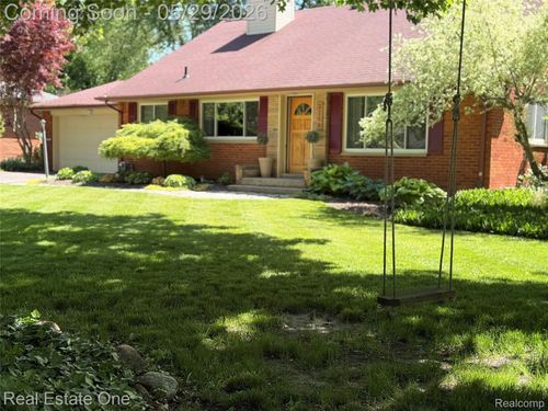 2189 Devonshire Rd, Bloomfield Hills, MI, 48302-0622 | Card Image